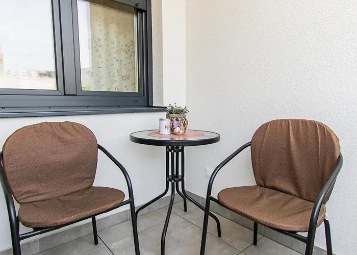 Flexible Selfcheckins 51 - Zagreb - Garage - Loggia - New