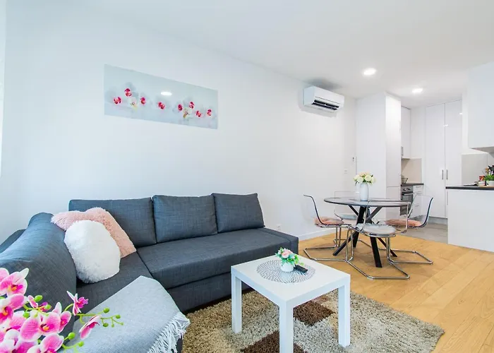 Flexible Selfcheckins 51 - Zagreb - Garage - Loggia - New